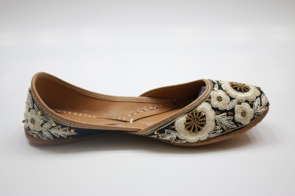 Floral Resham Jutti Flats - Image 3