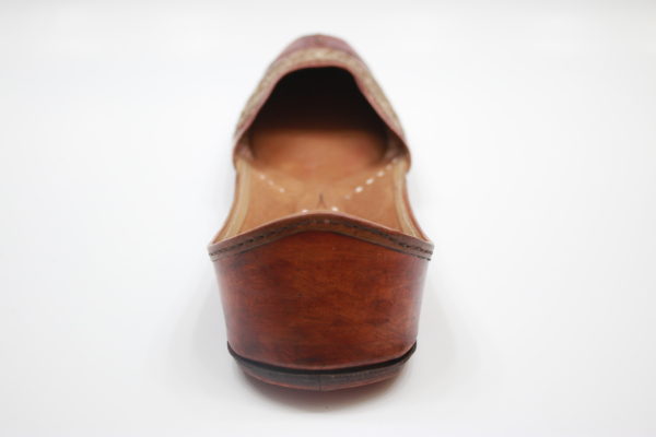Leather Jutti with gold zari - Image 4