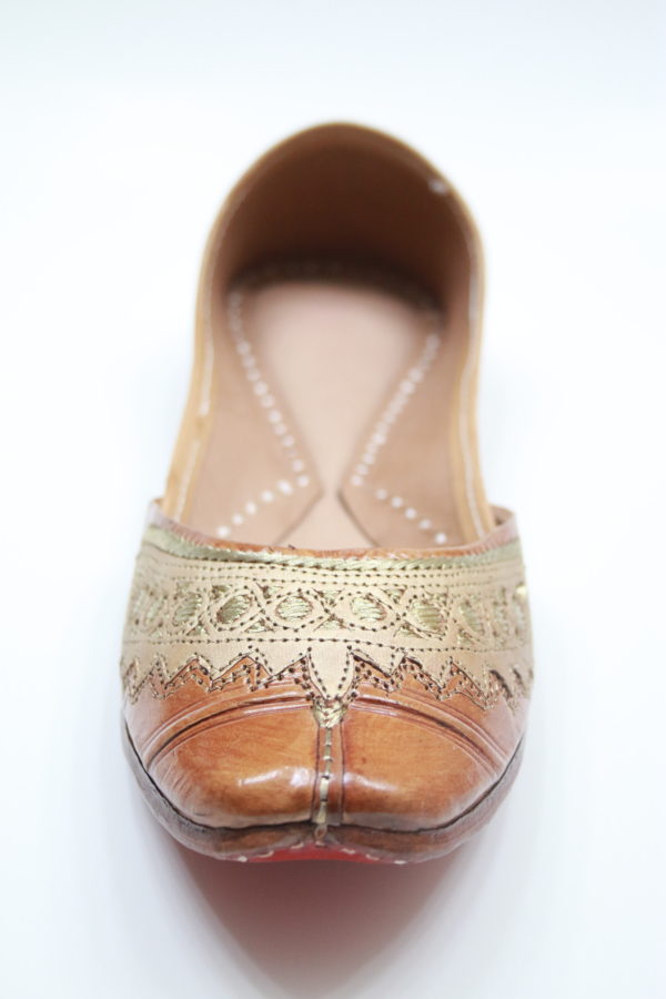 Leather Zari Jutti