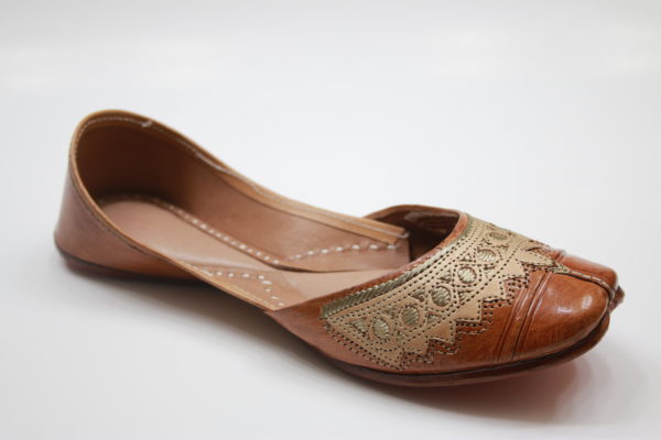 Leather Zari Jutti