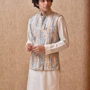 Beige Kurta set with Printed Vest