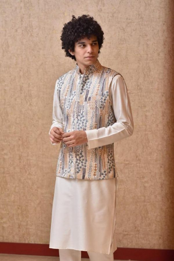 Beige Kurta set with Printed Vest