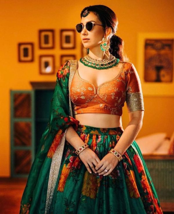 Lehenga Design by Omnama-18