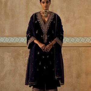 Omnama Exclusive (2024 Collection) - Dark Navy Blue